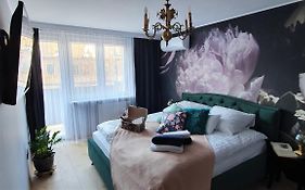 Your Place Mokotowska Apartment